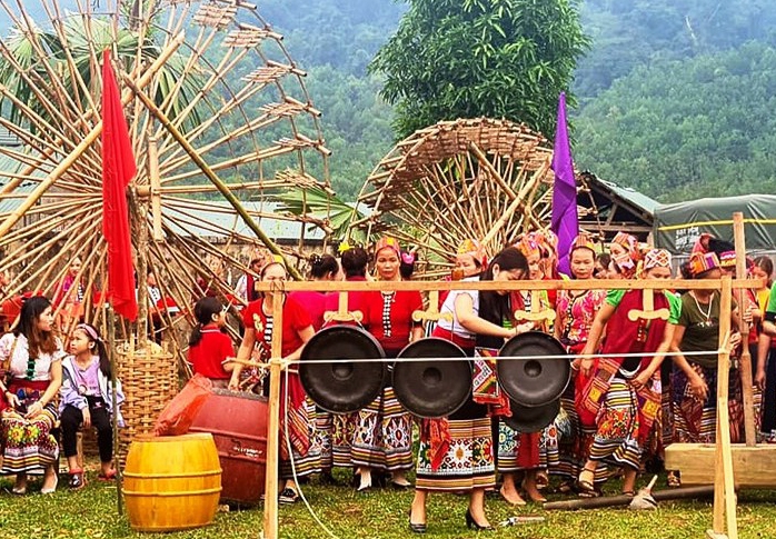 Độc đáo chợ phiên Mường Chon Độc đáo chợ phiên Mường Chon