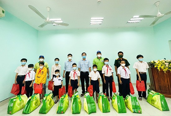 Thiếu nhi Quận 3 (TP.HCM) vì biên giới, hải đảo Thiếu nhi Quận 3 (TP.HCM) vì biên giới, hải đảo