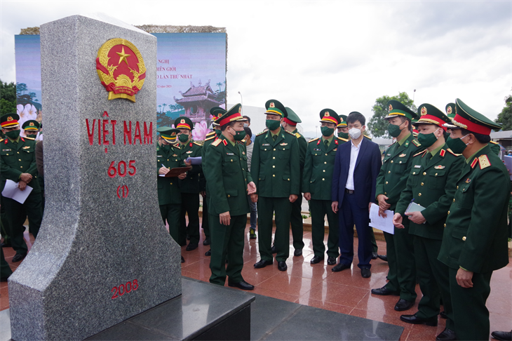 Giao lưu hữu nghị Quốc phòng biên giới Việt Nam - Lào tháng 12 tại Quảng Trị Giao lưu hữu nghị Quốc phòng biên giới Việt Nam - Lào tháng 12 tại Quảng Trị