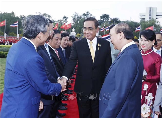 Lễ đón Chủ tịch nước Nguyễn Xuân Phúc và Phu nhân thăm chính thức Vương quốc Thái Lan Chú thích ảnh