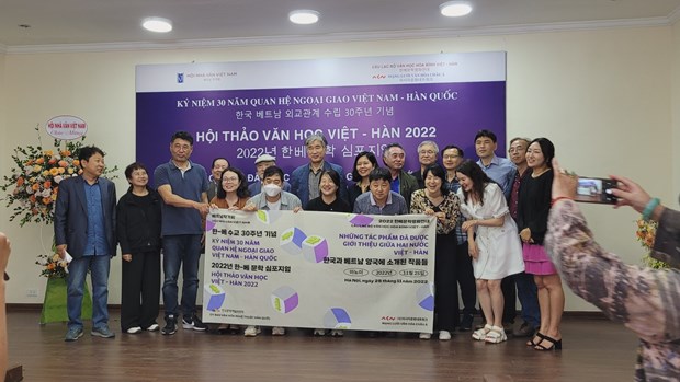 'Văn học Hàn Quốc đang từng bước chiếm ngự trái tim bạn đọc Việt 'Van hoc Han Quoc dang tung buoc chiem ngu trai tim ban doc Viet