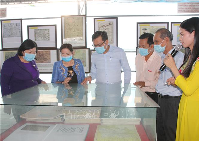 Bạc Liêu: Triển lãm bản đồ và trưng bày tư liệu về Hoàng Sa, Trường Sa của Việt Nam Bạc Liêu: Triển lãm bản đồ và trưng bày tư liệu về Hoàng Sa, Trường Sa của Việt Nam
