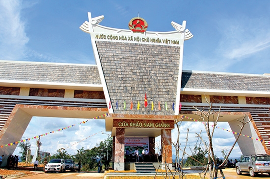 Cửa khẩu Nam Giang. Ảnh: Hồng Anh Cửa khẩu Nam Giang. Ảnh: Hồng Anh