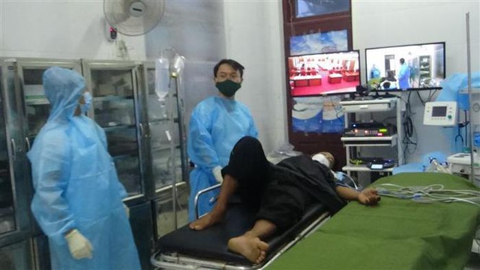 Điều trị thành công cho một ngư dân bị chấn thương sọ não tại vùng biển Trường Sa Điều trị thành công cho một ngư dân bị chấn thương sọ não tại vùng biển Trường Sa