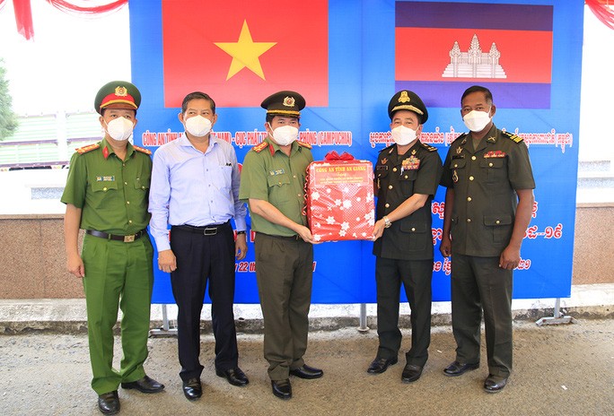 Việt Nam - Campuchia phối hợp đấu tranh với các loại tội phạm trên tuyến biên giới Việt Nam - Campuchia phối hợp đấu tranh với các loại tội phạm trên tuyến biên giới