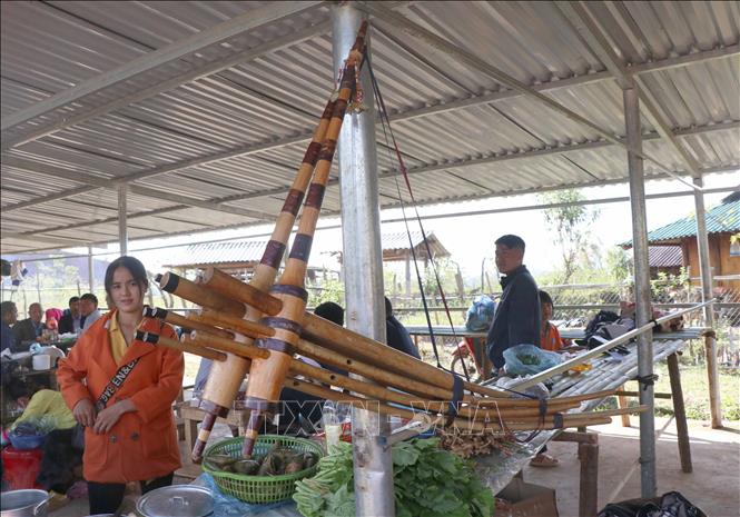 Độc đáo chợ phiên vùng cao, biên giới Phìn Hồ Chú thích ảnh