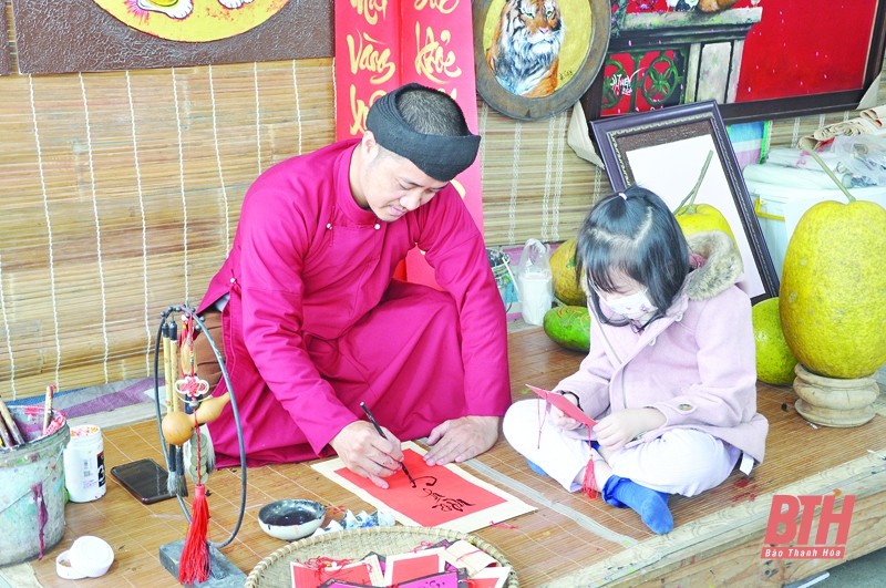 Xin chữ đầu năm: gìn giữ một nét đẹp văn hóa truyền thống Xin chữ đầu năm: gìn giữ một nét đẹp văn hóa truyền thống