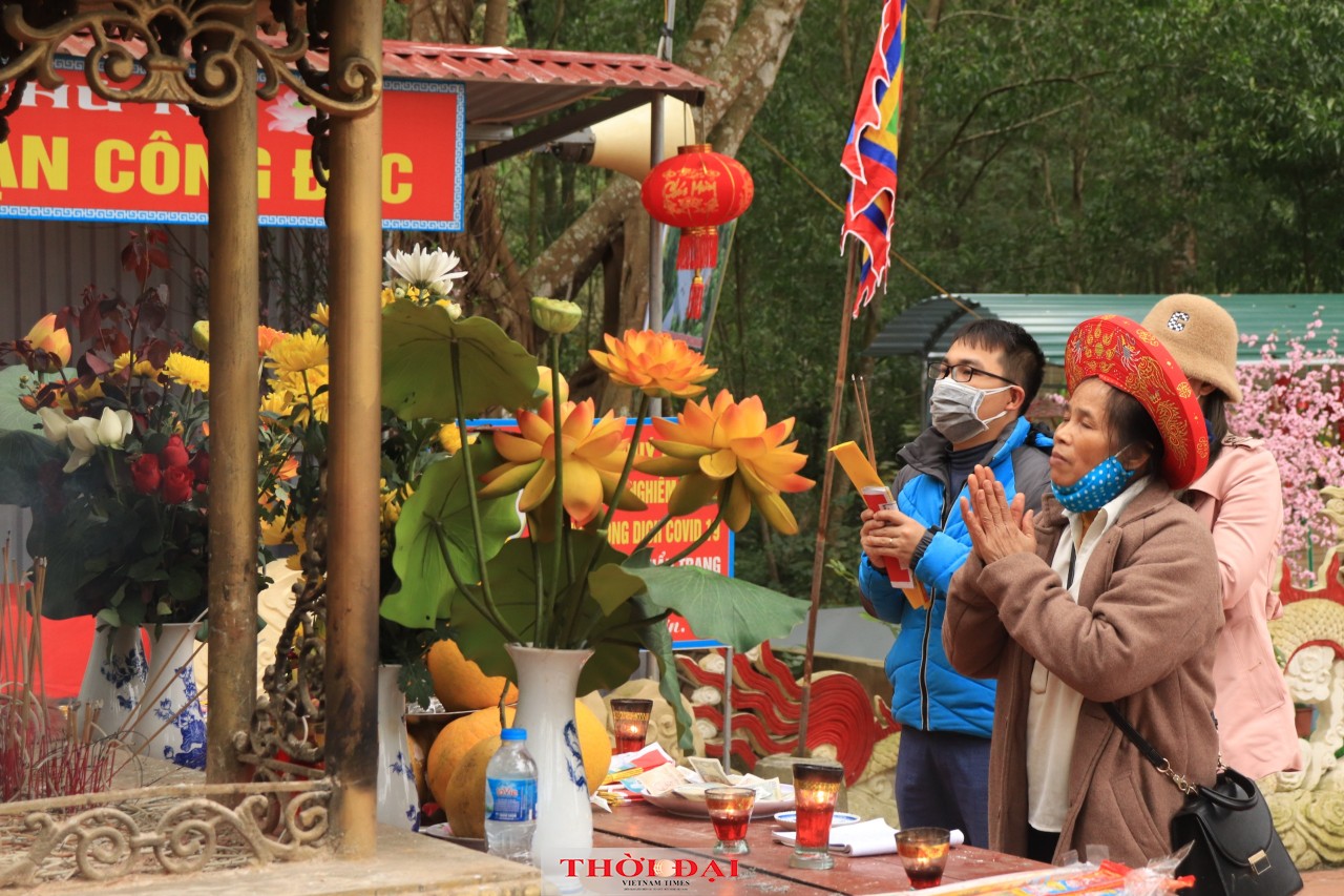 Độc đáo du xuân "lên rừng, xuống biển" cầu may của người xứ Thanh Độc đáo du xuân "lên rừng, xuống biển" cầu may của người xứ Thanh