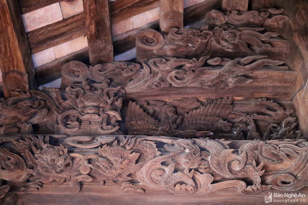 Chiêm ngưỡng nghệ thuật điêu khắc độc đáo đình cổ Trung Cần Chiêm ngưỡng nghệ thuật điêu khắc độc đáo đình cổ Trung Cần
