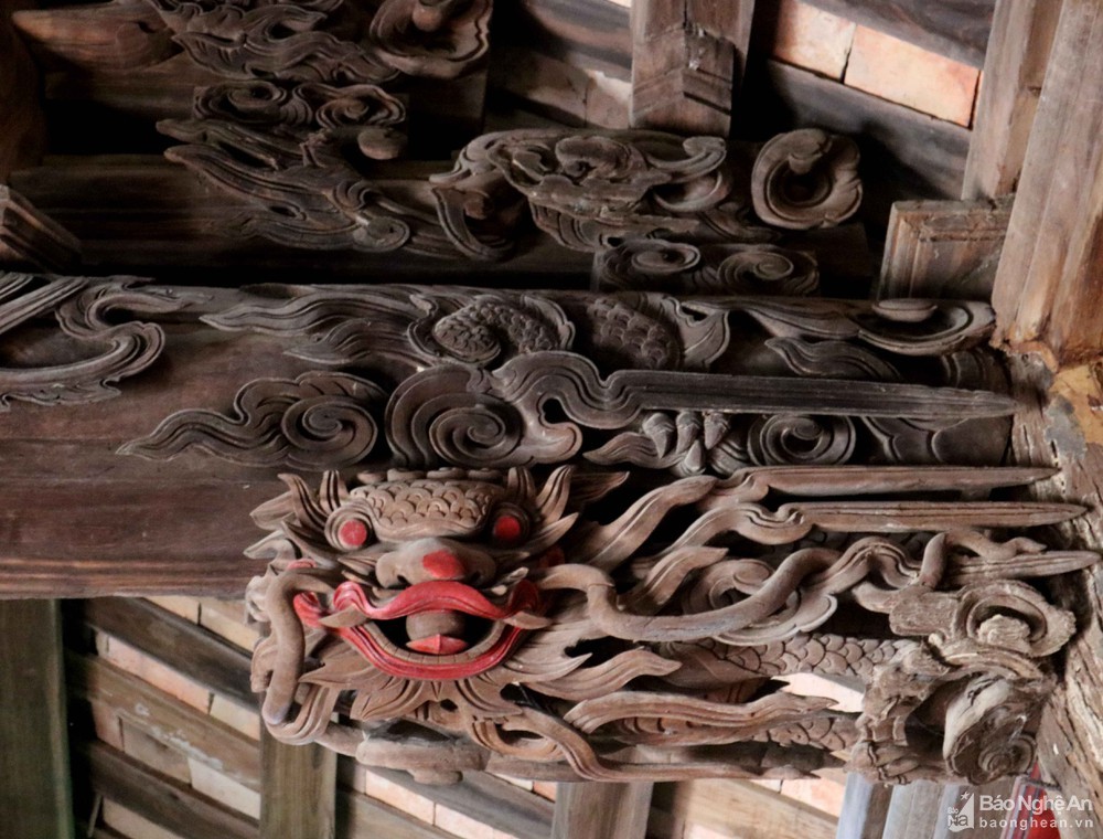 Chiêm ngưỡng nghệ thuật điêu khắc độc đáo đình cổ Trung Cần Chiêm ngưỡng nghệ thuật điêu khắc độc đáo đình cổ Trung Cần
