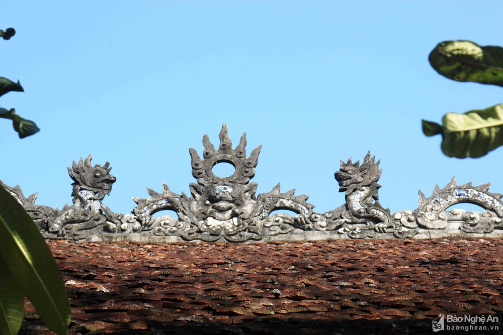 Chiêm ngưỡng nghệ thuật điêu khắc độc đáo đình cổ Trung Cần Chiêm ngưỡng nghệ thuật điêu khắc độc đáo đình cổ Trung Cần