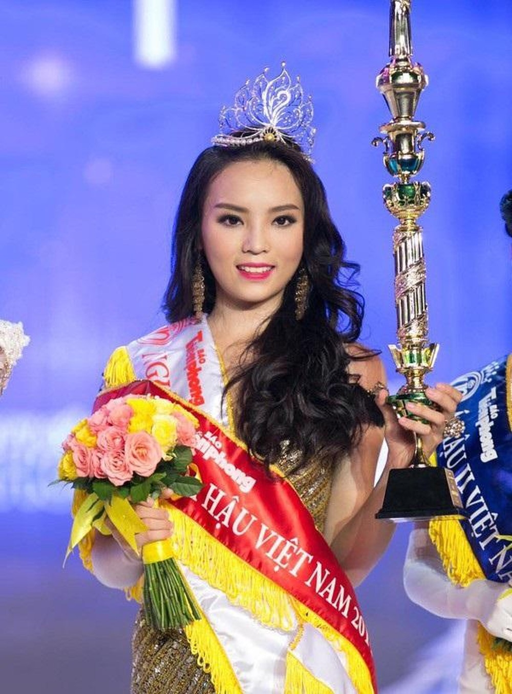 ngam lai nhan sac cua 5 hoa hau viet nam trong thap nien vua qua