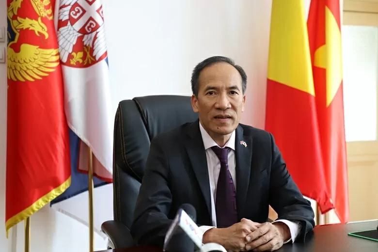 ឯកអគ្គរដ្ឋទូតវៀតណាមប្រចាំនៅរ៉ូម៉ានី Do Duc Thanh ឯកអគ្គរដ្ឋទូតវៀតណាមប្រចាំនៅរ៉ូម៉ានី Do Duc Thanh