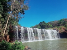 ល្បាក់ទឹកធ្លាក់ Dak Mai - សម្រស់ដ៏អស្ចារ្យនៃភ្នំ និងព្រៃឈើ Binh Phuoc