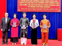 Phu Tho៖ គណៈប្រតិភូមូលនិធិពានរង្វាន់ព្រះរាជបុត្រីថៃ បានទៅទស្សនាវិទ្យាល័យ Huong Can