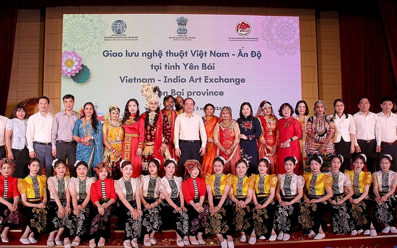 របាំប្រជាប្រិយឥណ្ឌារីកសាយភាយសេចក្តីស្រឡាញ់ដល់ទស្សនិកជនវៀតណាម