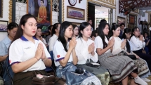 ពណ៌សម្បុរនៃបុណ្យចូលឆ្នាំថ្មីប្រពៃណីជាតិ កម្ពុជា-ឡាវ-ថៃ បញ្ចេញពន្លឺយ៉ាងត្រចះត្រចង់នៅទីក្រុងហូជីមិញ