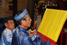 ពិសេសពិធីគោរពវិញ្ញាណក្ខន្ធទាហានចំពោះទាហាននៅ Hoang Sa