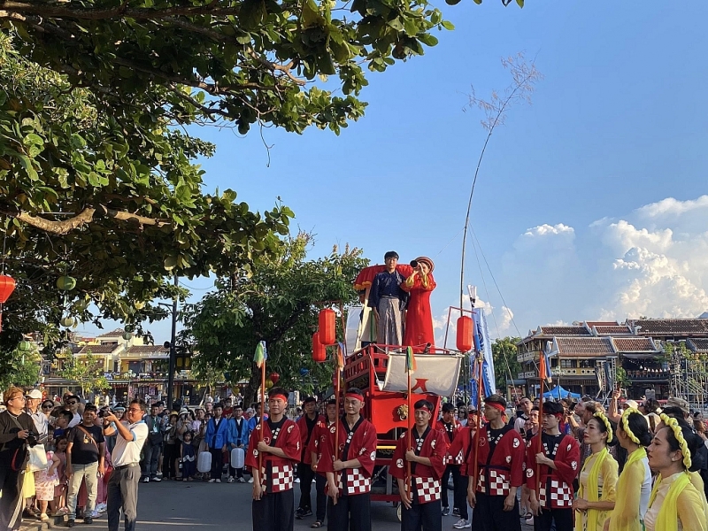 សកម្មភាពវប្បធម៌ព្រមទាំងសិល្បៈជាច្រើនបានប្រព្រឹត្តទៅដកខ្វែងពេញមួយរយៈពេលបីថ្ងៃនៃពិធីបុណ្យ ទាក់ទាញប្រជាពលរដ្ឋព្រមទាំងភ្ញៀវទេសចរយ៉ាងច្រើនកុះករចូលរួម។
