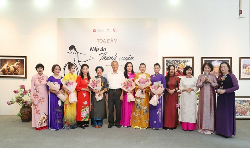 ថែរក្សា ផ្សាយពាណិជ្ជកម្ម និងកិត្តិយស Ao Dai នៃវៀតណាម ថែរក្សា ផ្សាយពាណិជ្ជកម្ម និងលើកតំកើង Ao Dai វៀតណាម