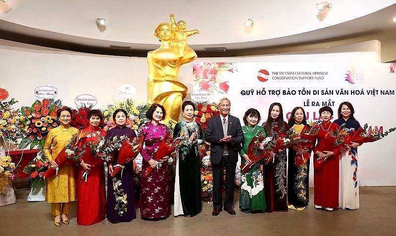 ថែរក្សា ផ្សាយពាណិជ្ជកម្ម និងកិត្តិយស Ao Dai នៃវៀតណាម ថែរក្សា ផ្សាយពាណិជ្ជកម្ម និងលើកតំកើង Ao Dai វៀតណាម
