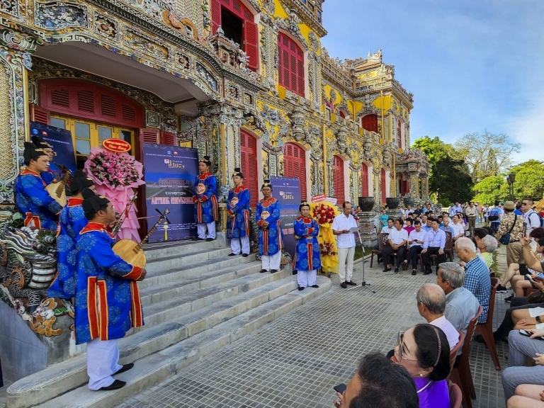 ១៤៧ វត្ថុបុរាណរបស់រាជវង្ស Nguyen នៅ Kien Trung (Hue) ១៤៧ វត្ថុបុរាណរបស់រាជវង្ស Nguyen នៅ Kien Trung (Hue)
