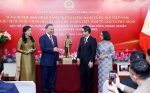 អគ្គលេខាបក្ស និងជាប្រធានរដ្ឋវៀតណាម ជួបសម្តែងការគួរសមជាមួយតំណាងសហគមន៍ប្រជាជនវៀតណាមនៅប្រទេសហ្វីលីពីន