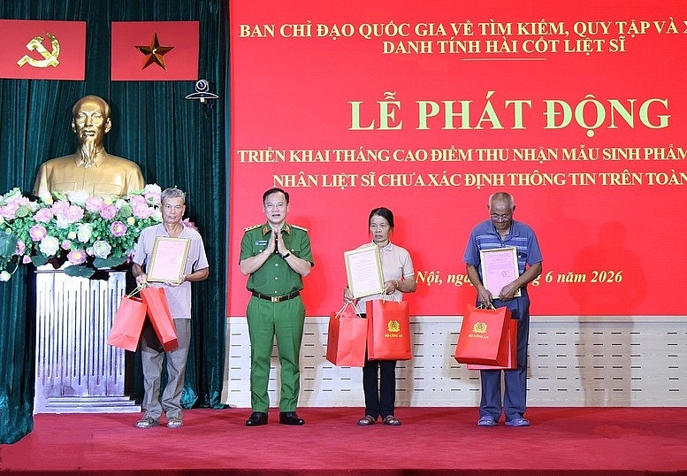 ឧបនាយករដ្ឋមន្ត្រី Pham Thi Thanh Tra បានបំផុសចលនាដំណាក់កាលគំហុកប្រមូលយក ADN បើកបន្ថែមឱកាសកំណត់អត្តសញ្ញាណយុទ្ធជនពលី