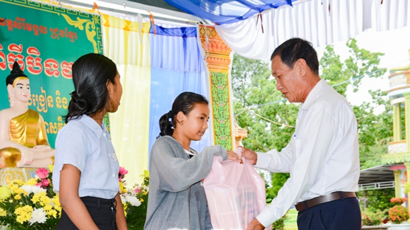 ពិធីបិទថ្នាក់រៀនរដូវក្តៅខ្មែរ៖ រក្សាភាសា និងអត្តសញ្ញាណជាតិ ពិធីបិទថ្នាក់រៀនរដូវក្តៅខ្មែរ៖ រក្សាភាសា និងអត្តសញ្ញាណជាតិ