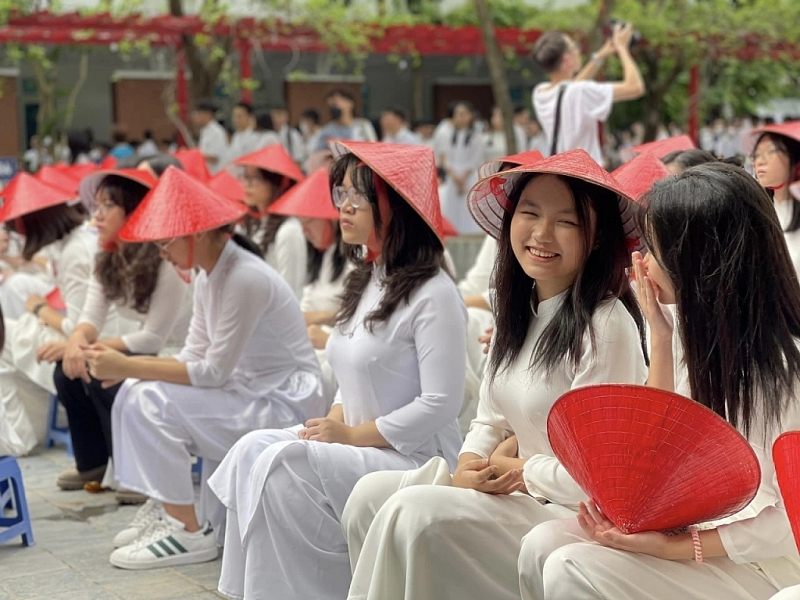 សិស្ស​វៀតណាម​ជាង ២២​លាន​នាក់​ស្វាគមន៍​ឆ្នាំ​សិក្សា​ថ្មី​ដោយ​រីករាយ
