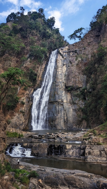 ការជម្នះលើល្បាក់ទឹកជ្រោះ Phi Lieng នៅតំបន់ខ្ពង់រាបកណ្តាល (តំបន់ Tay Nguyen - ប្រទេសវៀតណាម)