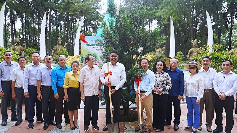ដើមឈើ Van Nien Tung៖ និមិត្តរូបនៃចំណងមិត្តភាពវៀតណាម-ឥណ្ឌា