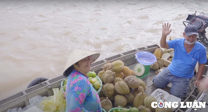 បទពិសោធន៍ពិសេសនៃផ្សារបណ្តែត Cai Rang នៅតំបន់ភាគខាងលិច