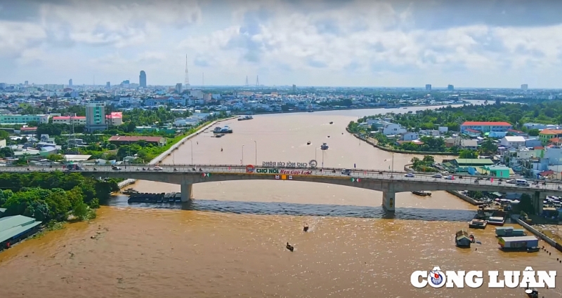 បទពិសោធន៍ពិសេសនៃផ្សារបណ្តែត Cai Rang នៅតំបន់ភាគខាងលិច