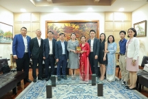 ពង្រឹង​មុខមាត់​ទីក្រុង​ហូជីមិញ​ដល់​ជនជាតិ​វៀតណាម​នៅ​បរទេស និង​សហគមន៍​ធុរកិច្ច​ថៃ