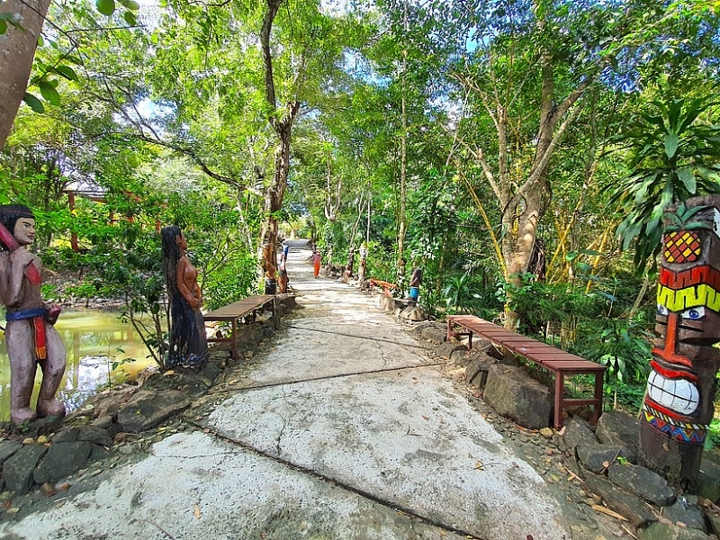 រុករកតំបន់ឧទ្យានដ៏ស្រស់ស្អាតបំផុតនៅតំបន់ខ្ពង់រាបកណ្តាល