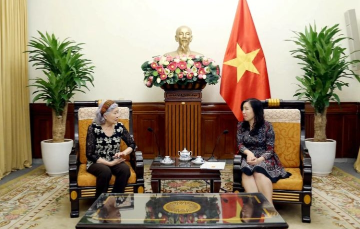 អនុរដ្ឋមន្ត្រី Le Thi Thu Hang៖ លោកស្រី To Nga គឺជាគំរូនៃការតស៊ូមិនចេះនឿយហត់ដើម្បីសន្តិភាព និងយុត្តិធម៌