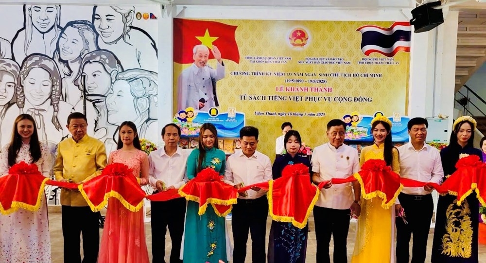 «បង្គោលភ្លើងហ្វារ» អភិរក្សភាសាវៀតណាមនៅឧដុង្គថានី (ប្រទេសថៃ)
