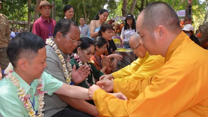 ຄົ້ນຫາວັດທະນະທໍາທີ່ເປັນເອກະລັກສະເພາະຂອງຄົນລາວ ໃນງານບຸນຊ້າງ ບວນໂດນ 2025