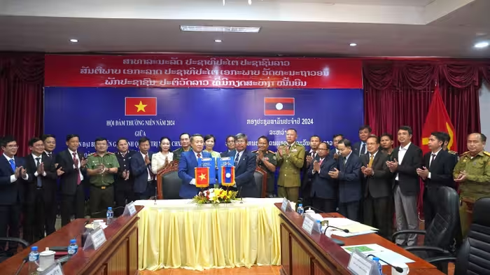 ກອງປະຊຸມພົບປະປະຈໍາປີກ່ຽວກັບການປະຕິບັດງານຊາຍແດນລະຫວ່າງແຂວງ ກວາງຈີ້ - ສາລະວັນ ກອງປະຊຸມພົບປະປະຈໍາປີກ່ຽວກັບການປະຕິບັດງານຊາຍແດນລະຫວ່າງແຂວງ ກວາງຈີ້ - ສາລະວັນ