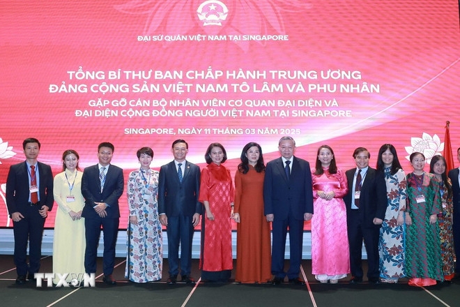 ທ່ານ​ເລ​ຂາ​ທິ​ການ​ໃຫຍ່: ສ້າງ​ປະ​ຊາ​ຄົມ​ຊາວ​ຫວຽດ​ນາມ ຢູ່ ສິງ​ກະ​ໂປ ໃຫ້​ນັບ​ມື້​ນັບ​ເຂັ້ມ​ແຂງ