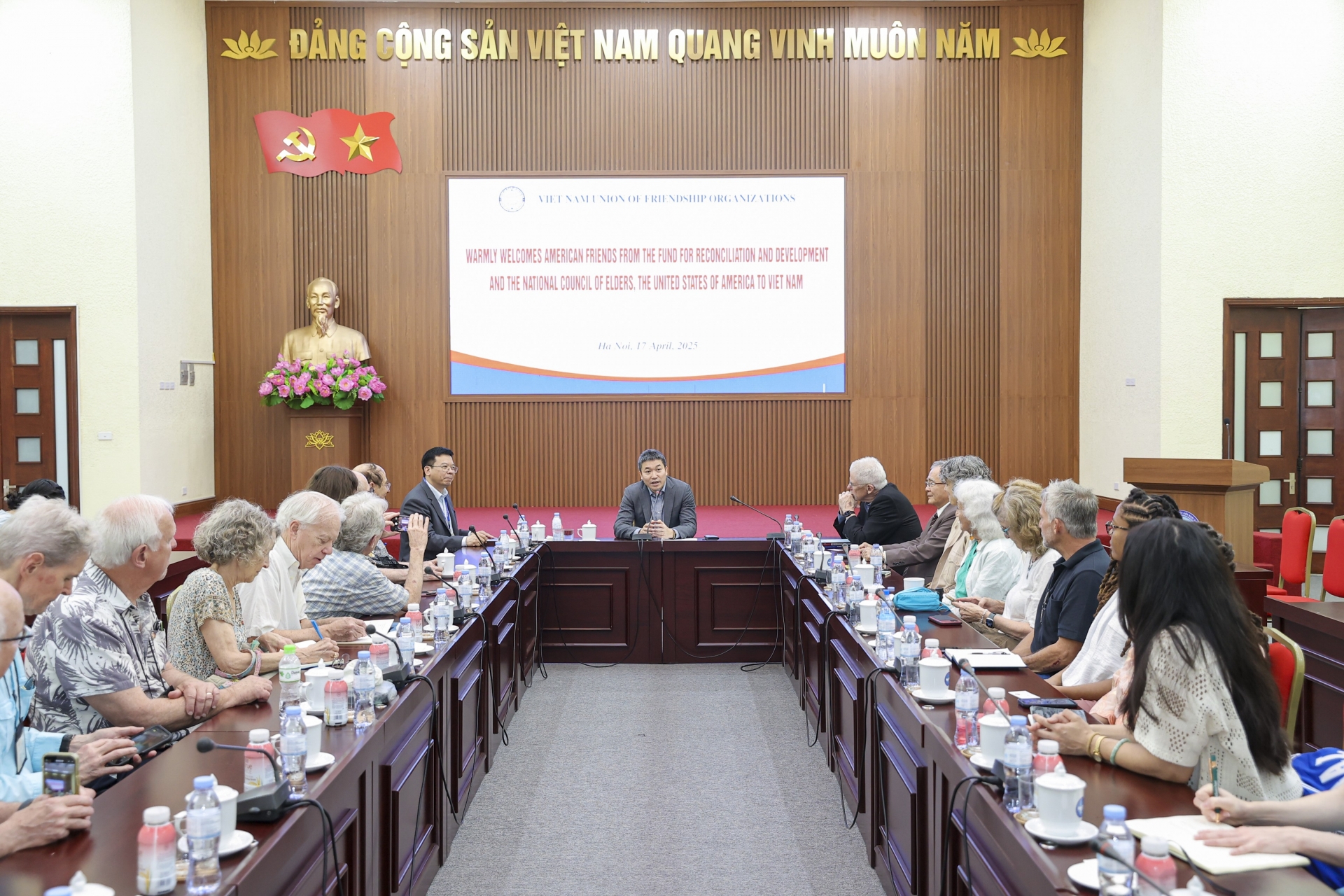 ຈິດໃຈຮ່ວມ​ມື, ຮັກ​ສາ​ສັນ​ຕິ​ພາບ ແມ່ນ​ຊັບ​ສິນ​ອັນ​ລ້ຳ​ຄ່າ​ຂອງ​ຊາວ​ຫວຽດ​ນາມ ແລະ ອາ​ເມ​ລິ​ກາ