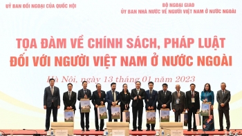 ຮ່ວມເດີນທາງ, ຮັບ​ຟັງ ​ແລະ ​ເຊື່ອມ​ໂຍງ​ເຂົ້າ​ກັບ​ຊາວ​ຫວຽດນາມ ອາ​ໄສ​ຢູ່​ຕ່າງປະ​ເທດ ດ້ວຍ​ຄວາມ​ມຸ່ງ​ມາດ​ປາດ​ຖະໜາ​ຢາກ​ນຳ​ບ້ານ​ເກີດ​ເມືອງ​ນອນ - ປະ​ເທດ​ເຂົ້າ​ສູ່​ຍຸກ​ແຫ່ງ​ການ​ເຕີບ​ໂຕ​ຂອງ​ປະ​ເທດ​ຊາດ