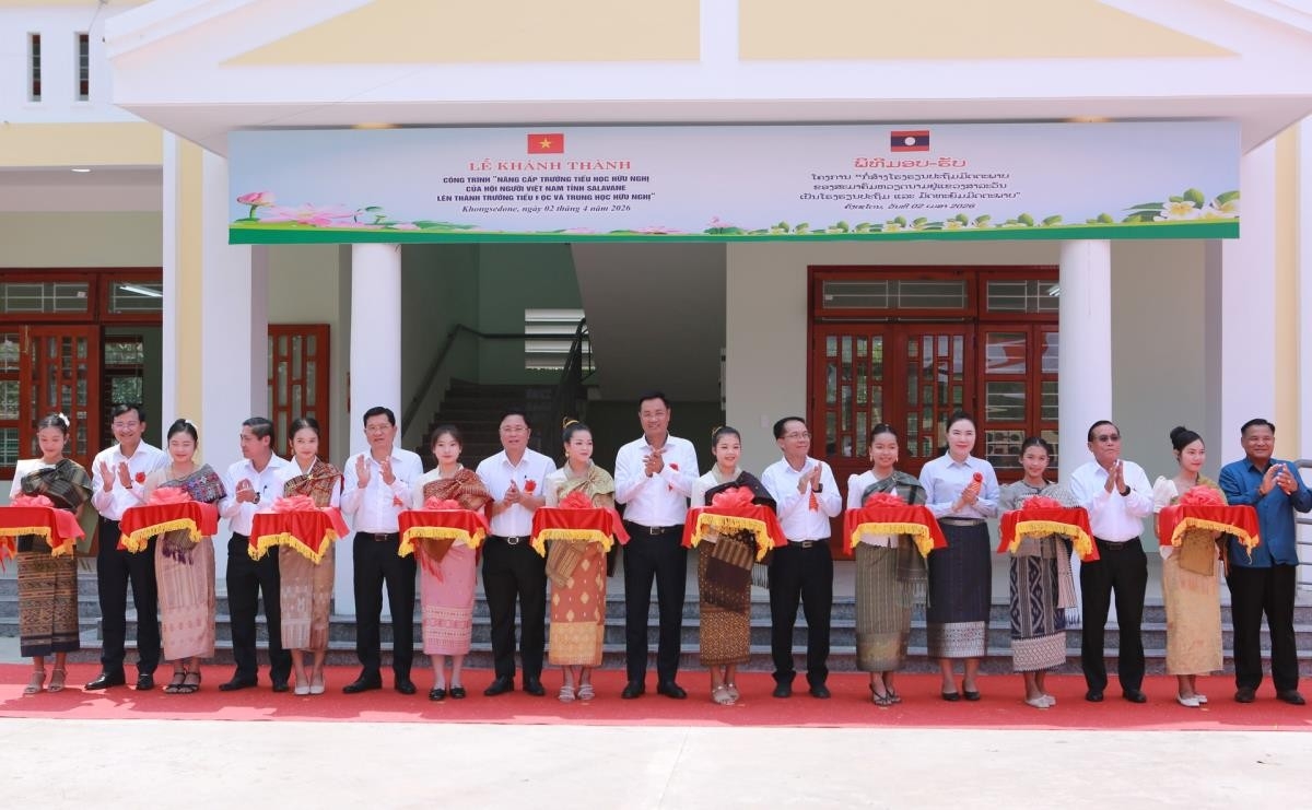 ນະຄອນດານັງ ເປີດ ແລະ ມອບໂຮງຮຽນປະຖົມ ແລະ ມັດທະຍົມຕອນຕົ້ນມິດຕະພາບ ທີ່ແຂວງສາລະວັນ (ລາວ)