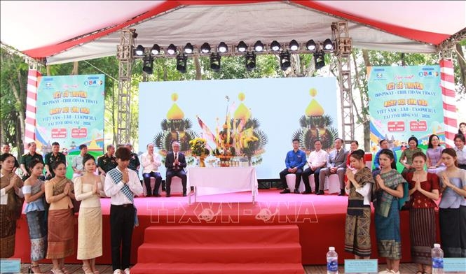 ຮັດແໜ້ນນ້ຳໃຈມິດຕະພາບໂດຍຜ່ານການພົບປະແລກປ່ຽນຊາວໜຸ່ມຫວຽດນາມ ແລະ ລາວ ແລະ ກຳປູເຈຍ