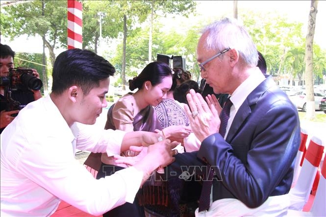 ຮັດແໜ້ນນ້ຳໃຈມິດຕະພາບໂດຍຜ່ານການພົບປະແລກປ່ຽນຊາວໜຸ່ມຫວຽດນາມ ແລະ ລາວ ແລະ ກຳປູເຈຍ