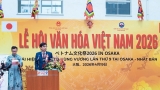 ເທດສະການວັດທະນະທຳຫວຽດນາມ ຢູ່ໂອຊາກ້າ, ປະເທດຍີ່ປຸ່ນ ຈຳລອງພິທີໄຫວ້ບູຊາບັນພະບຸລຸດເຈົ້າຊີວິດຮຸ່ງ ທີ່ເຕັມໄປດ້ວຍຄວາມຕື້ນຕັນໃຈ ແລະ ແຜ່ຂະຫຍາຍຢ່າງກວ້າງຂວາງ
