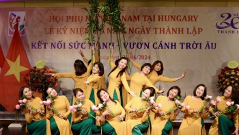 ເຮືອນລວມຂອງແມ່ຍິງ ຫວຽດນາມ ຢູ່ ຮົງກາລີ