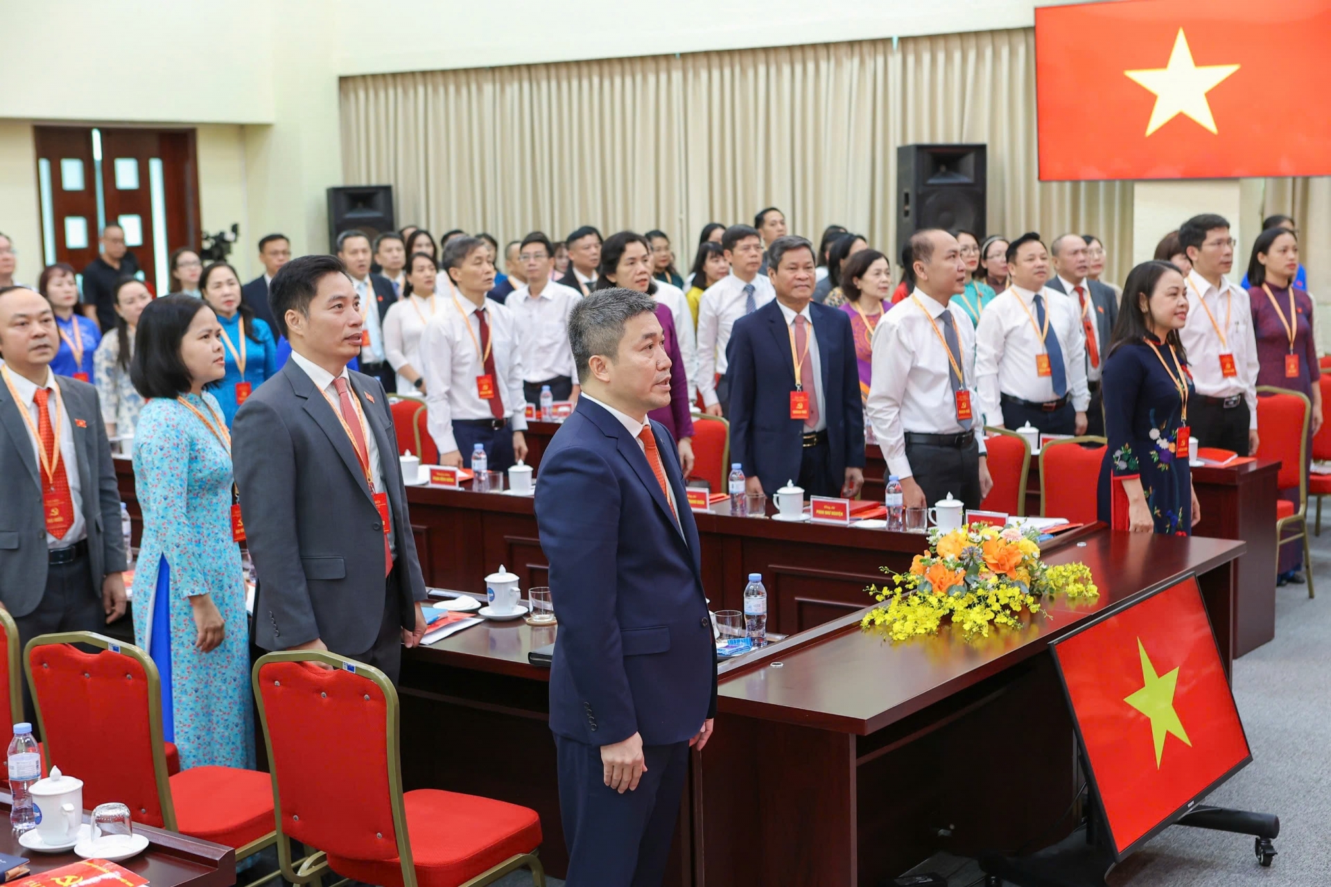 ອົງຄະນະພັກສະຫະພັນບັນດາອົງການມິດຕະພາບຫວຽດນາມ ອາຍຸການ 2025 - 2030: ສືບຕໍ່ນະວັດຕະກໍາ, ຫັນເປັນມືອາຊີບ, ສ້າງພື້ນຖານການທູດປະຊາຊົນມີຄວາມກ້າຫານ, ທັນສະໄຫມ ແລະ ມີປະສິດຕິພາບ ອົງຄະນະພັກສະຫະພັນບັນດາອົງການມິດຕະພາບຫວຽດນາມ ອາຍຸການ 2025 - 2030: ສືບຕໍ່ນະວັດຕະກໍາ, ຫັນເປັນມືອາຊີບ, ສ້າງພື້ນຖານການທູດປະຊາຊົນມີຄວາມກ້າຫານ, ທັນສະໄຫມ ແລະ ມີປະສິດຕິພາບ