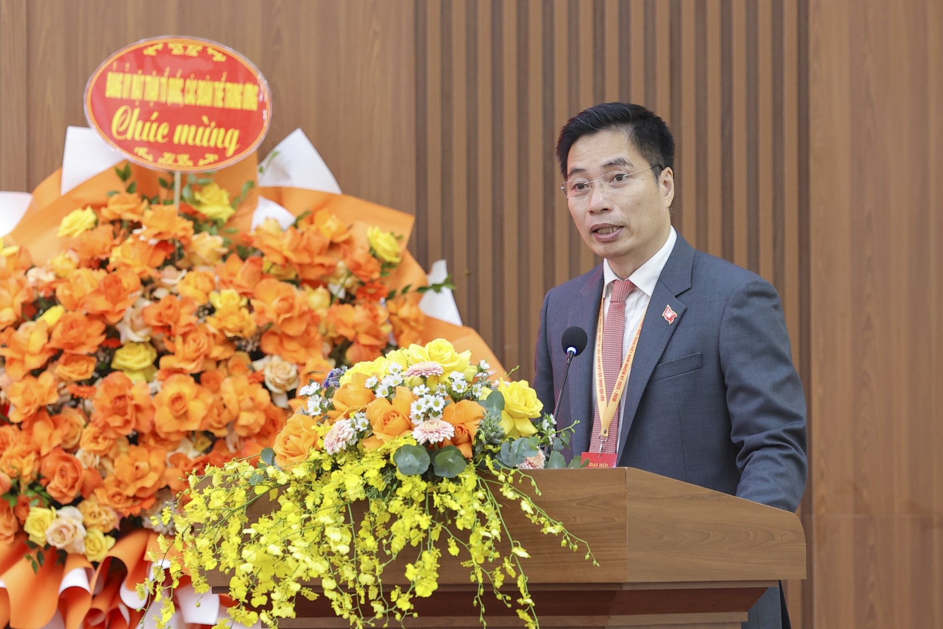 ອົງຄະນະພັກສະຫະພັນບັນດາອົງການມິດຕະພາບຫວຽດນາມ ອາຍຸການ 2025 - 2030: ສືບຕໍ່ນະວັດຕະກໍາ, ຫັນເປັນມືອາຊີບ, ສ້າງພື້ນຖານການທູດປະຊາຊົນມີຄວາມກ້າຫານ, ທັນສະໄຫມ ແລະ ມີປະສິດຕິພາບ ອົງຄະນະພັກສະຫະພັນບັນດາອົງການມິດຕະພາບຫວຽດນາມ ອາຍຸການ 2025 - 2030: ສືບຕໍ່ນະວັດຕະກໍາ, ຫັນເປັນມືອາຊີບ, ສ້າງພື້ນຖານການທູດປະຊາຊົນມີຄວາມກ້າຫານ, ທັນສະໄຫມ ແລະ ມີປະສິດຕິພາບ